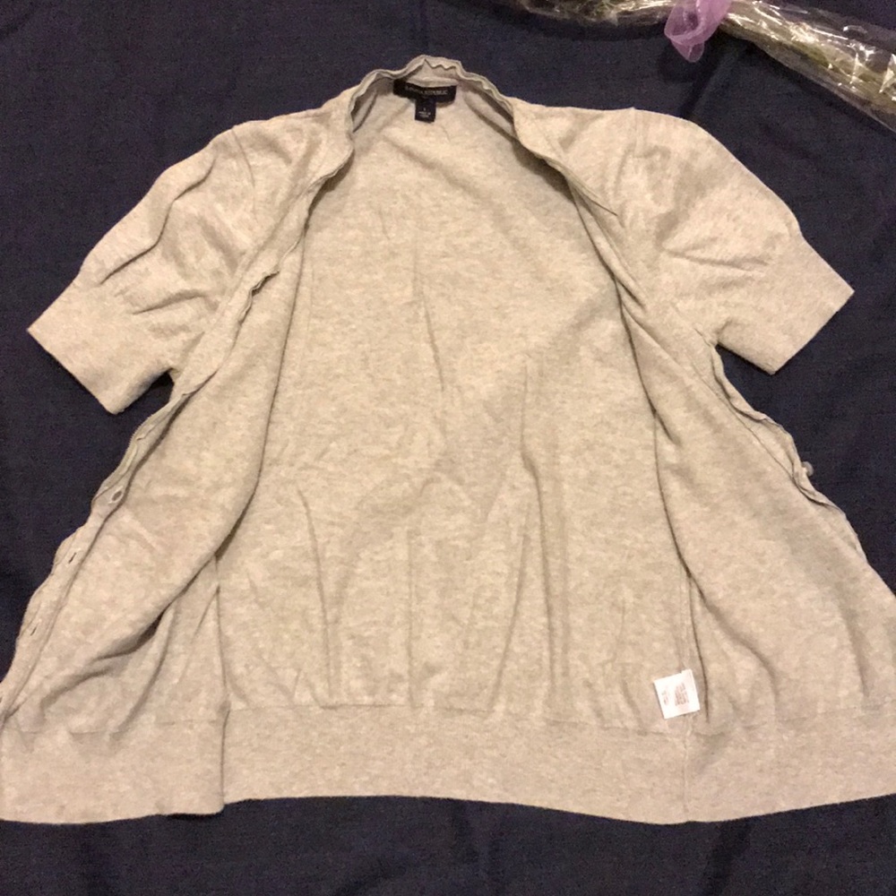 Banana Republic Short Sleeve Gray Cardigan - Picture 7 of 8